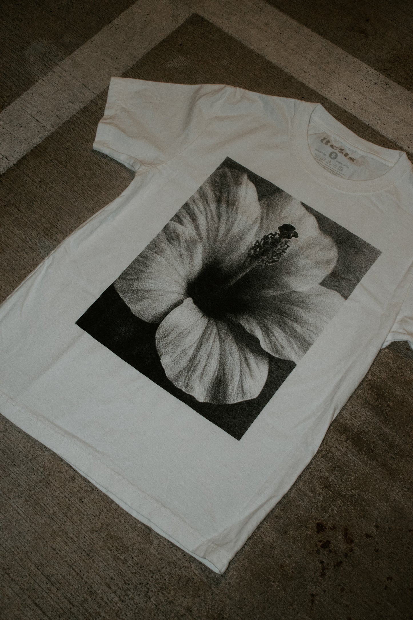innerbloom tee
